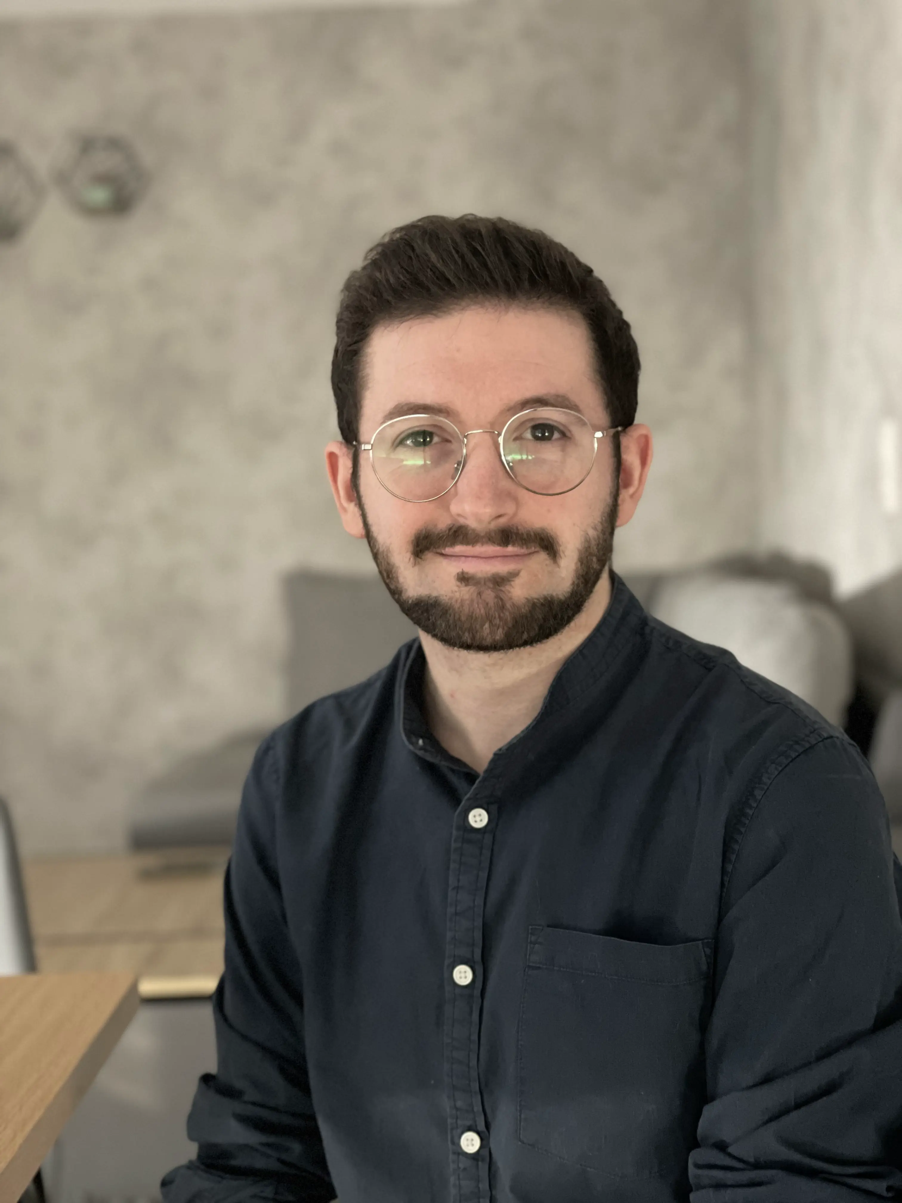 Corentin Tournier, développeur web freelance gérant l'agence ikigai